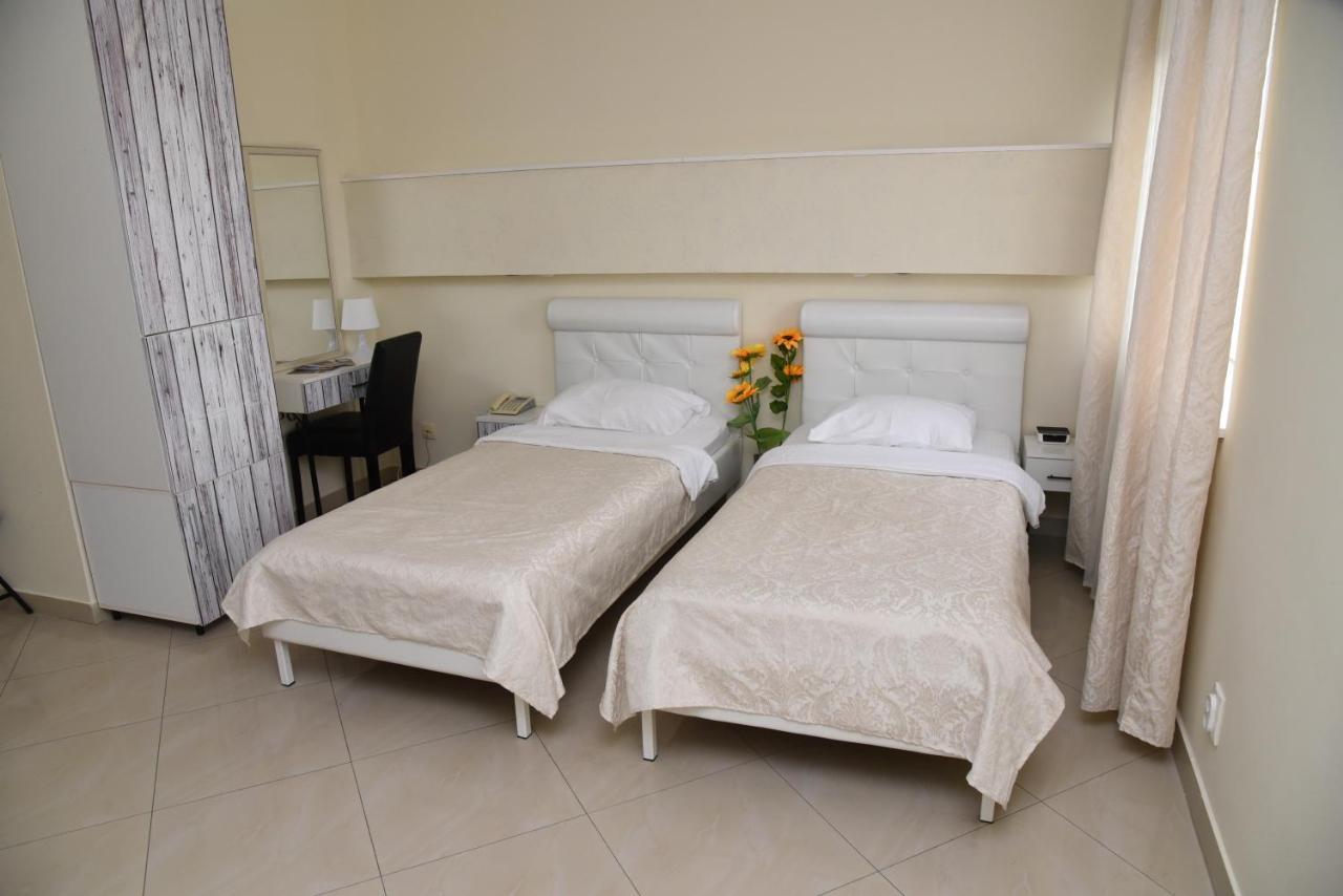 Garni Hotel Dash Novi Sad Bagian luar foto