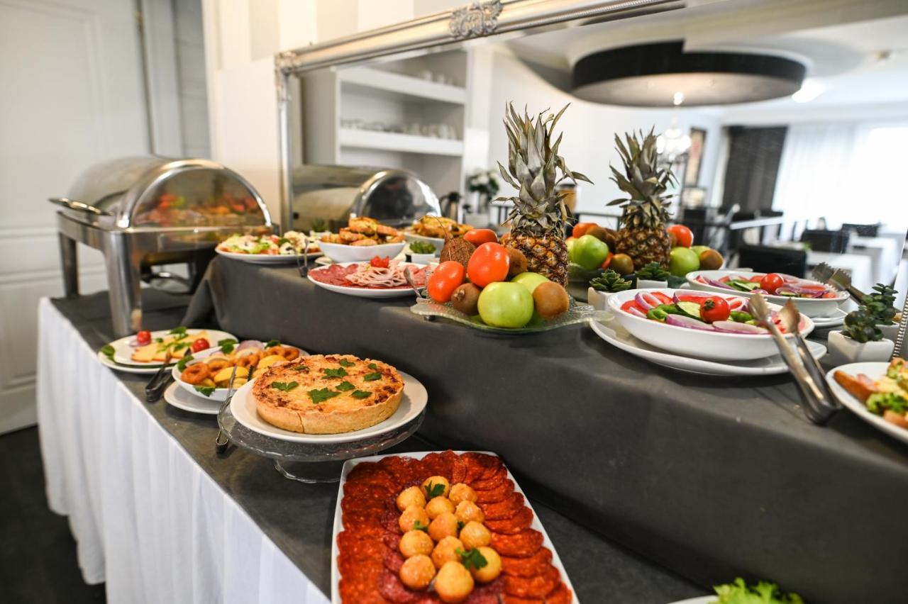 Garni Hotel Dash Novi Sad Bagian luar foto