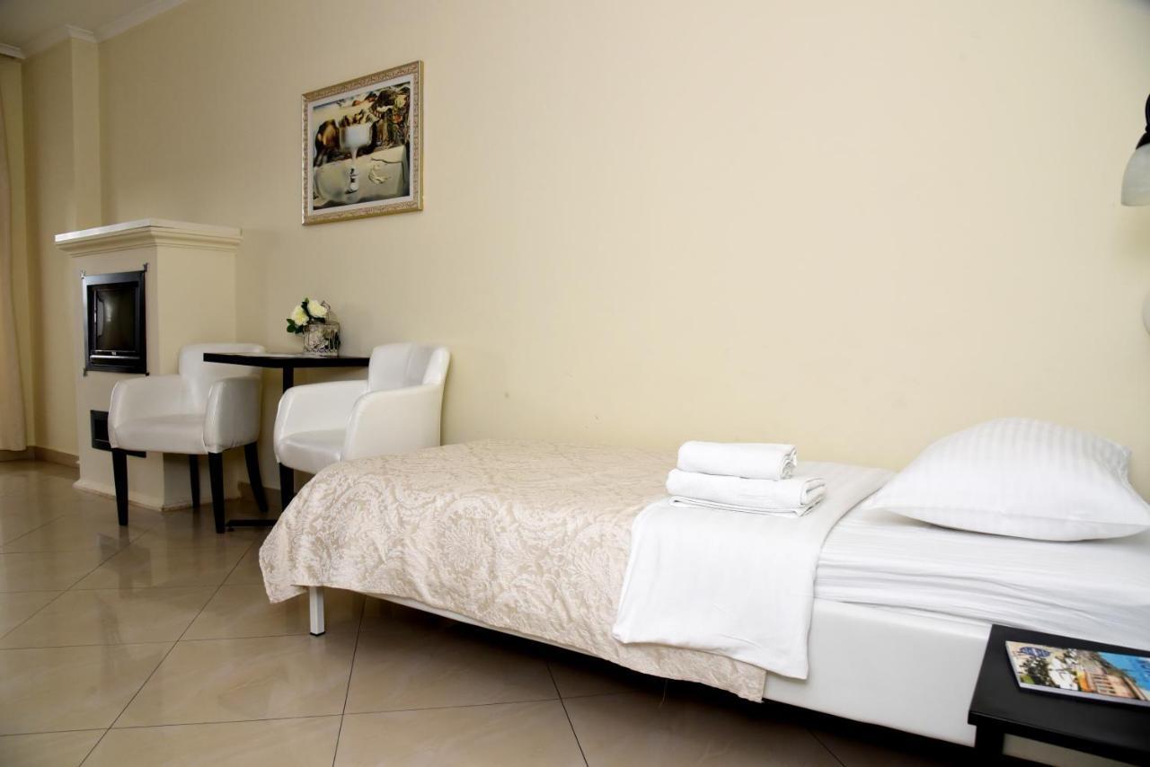 Garni Hotel Dash Novi Sad Bagian luar foto