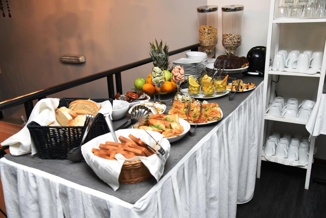 Garni Hotel Dash Novi Sad Bagian luar foto